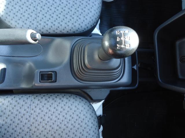 NT100クリッパートラック DX農繁仕様 4WD 5MT ローハイ切り替えスイッチ エアコン パワステ 3方開き ETC 運転席エアバッグ AM/FMラジオ 作業灯(7枚目)