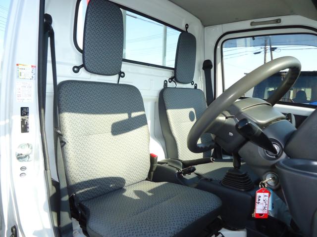 NT100クリッパートラック DX農繁仕様 4WD 5MT ローハイ切り替えスイッチ エアコン パワステ 3方開き ETC 運転席エアバッグ AM/FMラジオ 作業灯(10枚目)