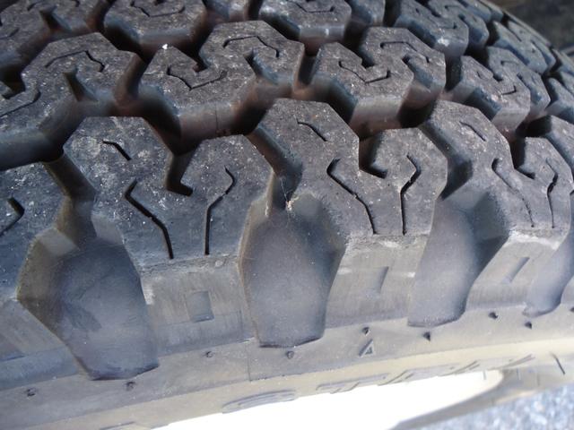 NT100クリッパートラック DX農繁仕様 4WD 5MT ローハイ切り替えスイッチ エアコン パワステ 3方開き ETC 運転席エアバッグ AM/FMラジオ 作業灯(21枚目)