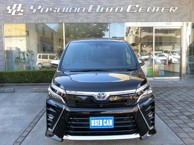 ヴォクシー ＺＳ　煌ＩＩ　純正９インチナビ　フルセグテレビ　ＢｌｕｅｔｏｏｔｈＡｕｄｉｏ　ＤＶＤビデオ　ＣＤ　ＳＤ　ＨＤＭＩ　ＵＳＢ　バックカメラ　トヨタセーフティセンス　ＥＴＣ　ドラレコ前後　クリアランスソナー　禁煙車（2枚目）