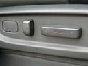 運転席シートは電動シートとなっております!