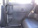 後部席右側のドアトリムも綺麗な状態です!