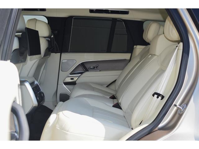 レンジローバー ファーストエディション　Ｐ５３０スタンダドホイルベス　２０２２ＭＹ　サンセットゴールドサテンフィニッシュ　２３インチアルミ　シャドーパック　ブラックコントラストルーフ　２４ＷＡＹパワーシート　リアオットマン　マッサージ＆クラー＆ヒーターシート（18枚目）