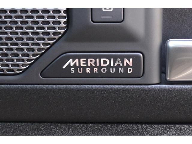 ディフェンダー １１０Ｖ８カルパチアンエディション　Ｐ５２５　電動サイドステップ　２２インチアルミホイール　ＭＥＲＩＤＩＡＮサラウンドサウンド　マトリックスＬＥＤヘッドライト　パノラミックルーフ　ブラックコントラストルーフ＆トテールドア　ヒーター＆クーラーシート（11枚目）