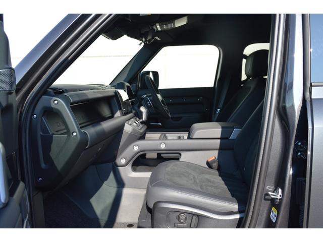 ディフェンダー １１０Ｖ８カルパチアンエディション　Ｐ５２５　電動サイドステップ　２２インチアルミホイール　ＭＥＲＩＤＩＡＮサラウンドサウンド　マトリックスＬＥＤヘッドライト　パノラミックルーフ　ブラックコントラストルーフ＆トテールドア　ヒーター＆クーラーシート（19枚目）