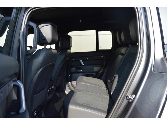 ディフェンダー １１０Ｖ８カルパチアンエディション　Ｐ５２５　電動サイドステップ　２２インチアルミホイール　ＭＥＲＩＤＩＡＮサラウンドサウンド　マトリックスＬＥＤヘッドライト　パノラミックルーフ　ブラックコントラストルーフ＆トテールドア　ヒーター＆クーラーシート（20枚目）