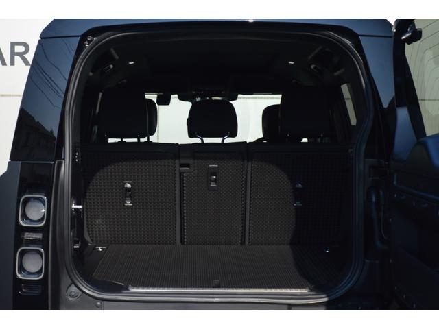 ディフェンダー １１０Ｖ８カルパチアンエディション　Ｐ５２５　電動サイドステップ　２２インチアルミホイール　ＭＥＲＩＤＩＡＮサラウンドサウンド　マトリックスＬＥＤヘッドライト　パノラミックルーフ　ブラックコントラストルーフ＆トテールドア　ヒーター＆クーラーシート（32枚目）