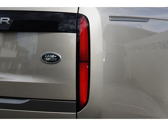 レンジローバー ＳＥ　Ｄ３００　スタンダードホイールベース　２０２３ＭＹ　ワンオーナー　電動サイドステップ（4枚目）