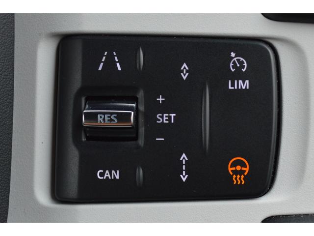 ディフェンダー 110X-ダイナミックSE D350 HAKUBA EDITION スライディングパノラミックルーフ ソフトクローズテールドア エアサスペンションパック 3ゾーンエアコン スペアホイールカバー(ボディ同色) クリアサイドビューミラー(17枚目)