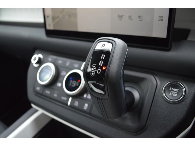 ディフェンダー 110X-ダイナミックSE D350 HAKUBA EDITION スライディングパノラミックルーフ ソフトクローズテールドア エアサスペンションパック 3ゾーンエアコン スペアホイールカバー(ボディ同色) クリアサイドビューミラー(23枚目)