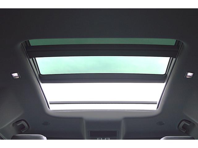 ディフェンダー 110X-ダイナミックSE D350 HAKUBA EDITION スライディングパノラミックルーフ ソフトクローズテールドア エアサスペンションパック 3ゾーンエアコン スペアホイールカバー(ボディ同色) クリアサイドビューミラー(25枚目)