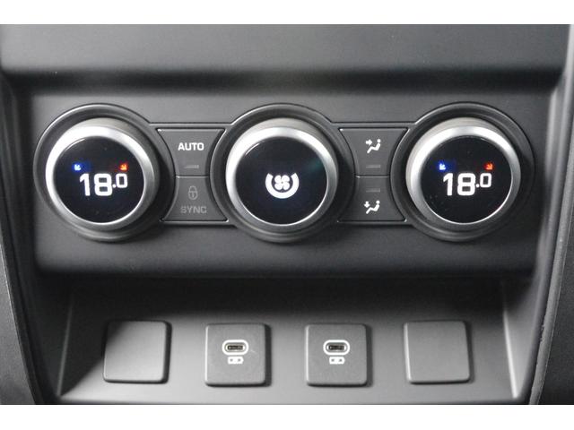 ディフェンダー 110X-ダイナミックSE D350 HAKUBA EDITION スライディングパノラミックルーフ ソフトクローズテールドア エアサスペンションパック 3ゾーンエアコン スペアホイールカバー(ボディ同色) クリアサイドビューミラー(30枚目)