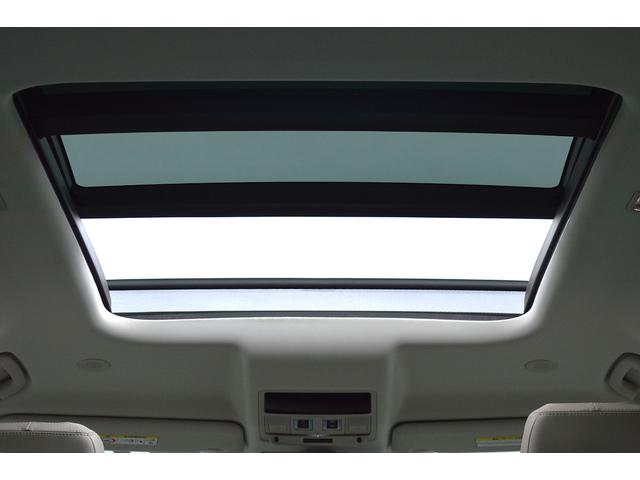 ディフェンダー 130SE D300 ブライトエクステリアパック スライディングパノラミック クリアサイトビューミラー 20インチアルミ シートヒーター全席 フグランプ 12WAYパワーシートメモリー付き リカバリーフック(8枚目)