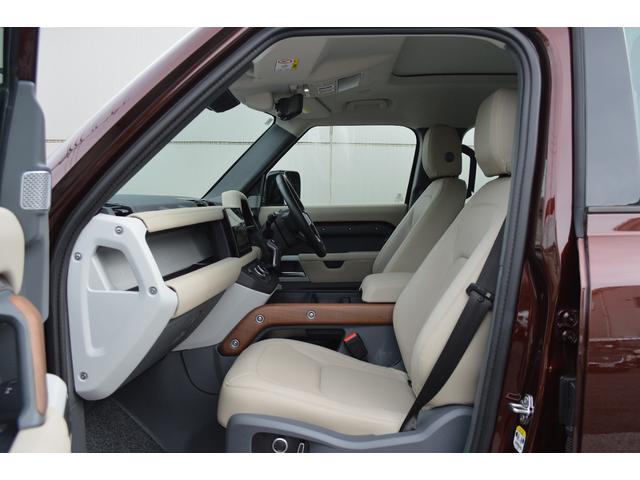 ディフェンダー 130SE D300 ブライトエクステリアパック スライディングパノラミック クリアサイトビューミラー 20インチアルミ シートヒーター全席 フグランプ 12WAYパワーシートメモリー付き リカバリーフック(11枚目)