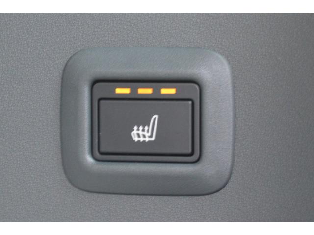 ディフェンダー 130SE D300 ブライトエクステリアパック スライディングパノラミック クリアサイトビューミラー 20インチアルミ シートヒーター全席 フグランプ 12WAYパワーシートメモリー付き リカバリーフック(16枚目)