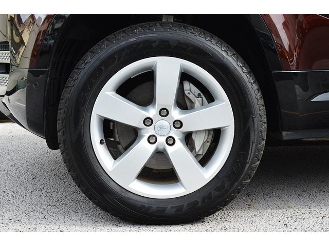 ディフェンダー 130SE D300 ブライトエクステリアパック スライディングパノラミック クリアサイトビューミラー 20インチアルミ シートヒーター全席 フグランプ 12WAYパワーシートメモリー付き リカバリーフック(20枚目)