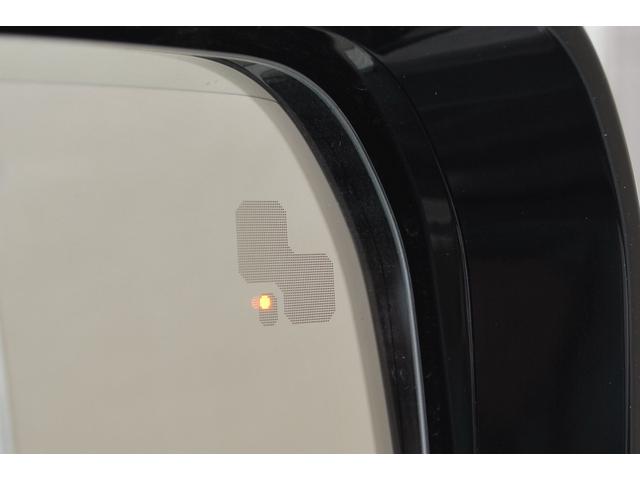 ディフェンダー 130SE D300 ブライトエクステリアパック スライディングパノラミック クリアサイトビューミラー 20インチアルミ シートヒーター全席 フグランプ 12WAYパワーシートメモリー付き リカバリーフック(34枚目)