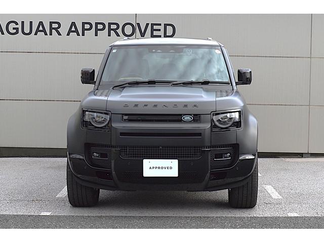 ディフェンダー １１０Ｘ－ダイナミックＨＳＥ　Ｄ３５０　エアサスパック　サテンプロテクションフィルム　ブラックパック　２２インチアルミホイール　クリアサイトビューミラー　ボディー同色スペアーホイールカバー　ヘッドアップディスプレイ　プライバシーガラス（3枚目）