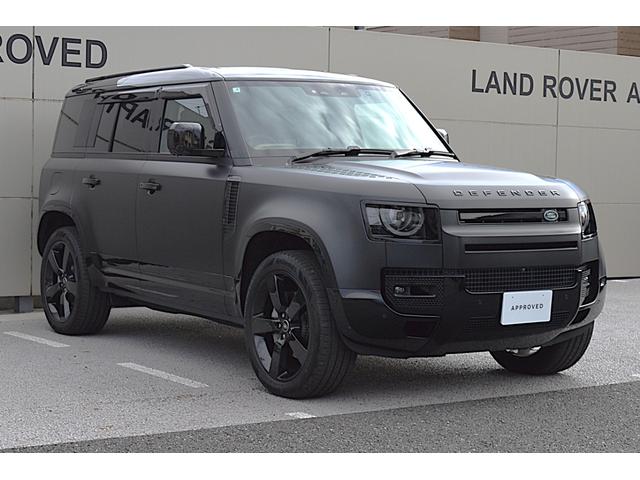 ディフェンダー １１０Ｘ－ダイナミックＨＳＥ　Ｄ３５０　エアサスパック　サテンプロテクションフィルム　ブラックパック　２２インチアルミホイール　クリアサイトビューミラー　ボディー同色スペアーホイールカバー　ヘッドアップディスプレイ　プライバシーガラス（4枚目）