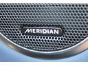 英国を代表するプレミアムオーディオブランド「メリディアン」のサウンドシステムを搭載。乗員すべての耳元に届く、コンサートホールのように立体的な音響空間を造り出します。