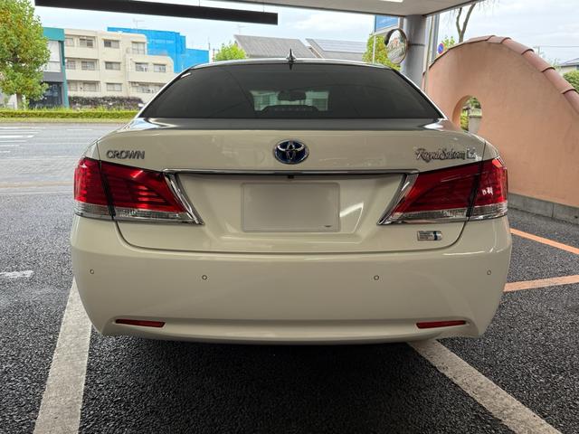 クラウンハイブリッド ロイヤルサルーンG 弊社ラッピング施行車両! 有名店価格の半値以下施工中! 法人ワンオーナー 純正ナビ クルコン パワーシート クリアランスソナー イージークロージャー ETC LEDヘッドライト キーレス(2枚目)