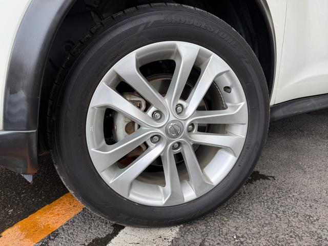 ジューク 15RX Vセレクション パーソナライゼーション 弊社ラッピング施行車両! 有名店価格の半値以下施工中! 純正ナビ DTV アラウンドビューモニタ ETC キーレス プッシュスタート(12枚目)