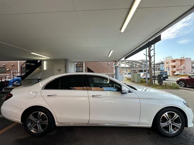 Eクラス E200 アバンギャルド 全周囲モニター ETC 黒レザーシート シートヒーター ブルメスターサウンド パワートランク LEDヘッドライト(4枚目)