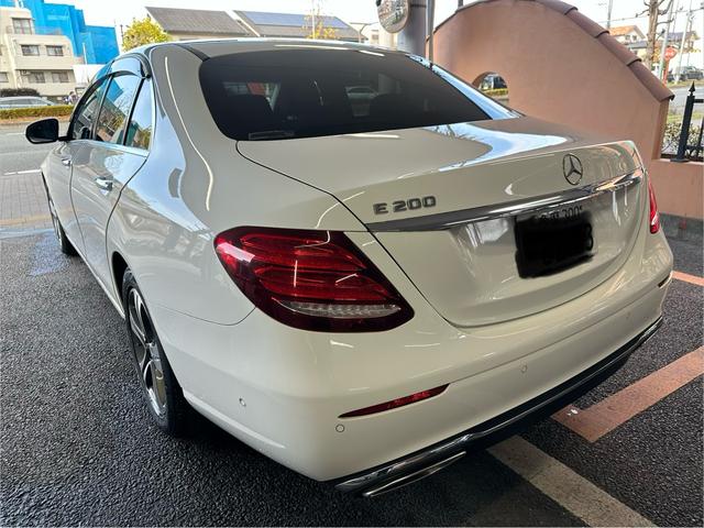 Eクラス E200 アバンギャルド 全周囲モニター ETC 黒レザーシート シートヒーター ブルメスターサウンド パワートランク LEDヘッドライト(9枚目)