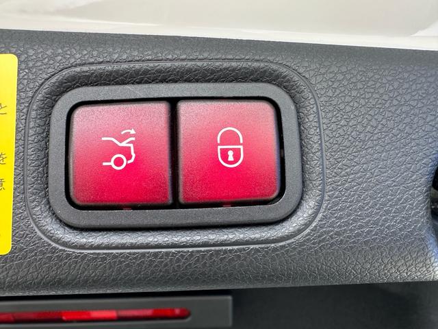 Eクラス E200 アバンギャルド 全周囲モニター ETC 黒レザーシート シートヒーター ブルメスターサウンド パワートランク LEDヘッドライト(25枚目)
