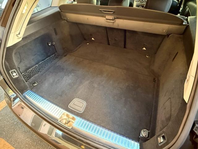 Cクラスステーションワゴン C220d ステーションワゴン アバンギャルド 本革シート黒 シートヒーター ETC パワーバックドア(11枚目)