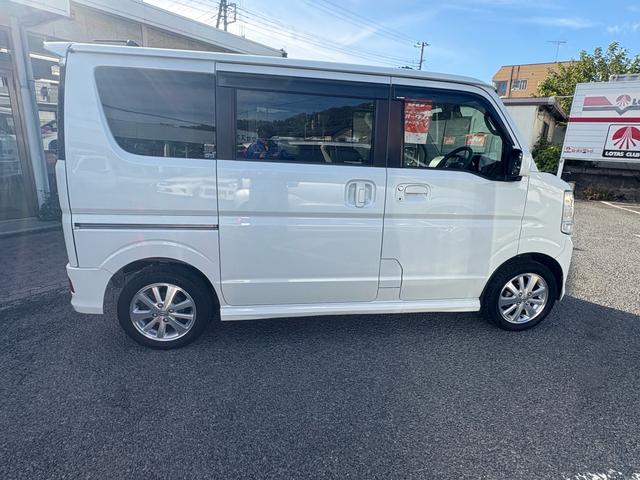 エブリイワゴン ＰＺターボ　３カ月３，０００ｋｍ保証付　ワンオーナー　社外ナビ　フルセグＴＶ　Ｂｌｕｅｔｏｏｔｈ接続　バックカメラ　片側パワースライドドア　１４インチ純正ＡＷ　ＥＴＣ車載器　ＨＩＤオートライト　フォグライト（6枚目）