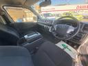 中古車は価格のみ成らず、車両状態も重要なポイントです。お客様にご満足して頂けるようにしっかりとサポートさせていただきます。