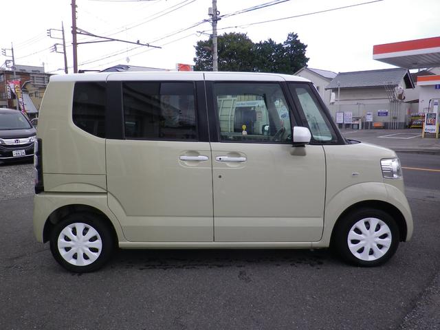 N-BOX G 66000kルーフホイールキャップ ドアミラー Dハンドル ホワイト仕様(5枚目)