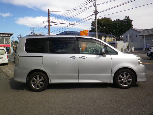ヴォクシー ＺＳ　煌ＩＩ　９００００ｋ　両側電動スライドドア　フルセグナビＴＶ　ＥＴＣ　ドラレコ（6枚目）