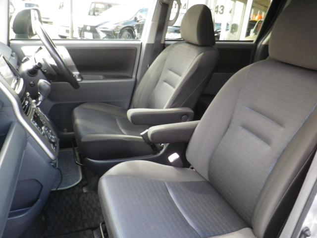 ヴォクシー ＺＳ　煌ＩＩ　９００００ｋ　両側電動スライドドア　フルセグナビＴＶ　ＥＴＣ　ドラレコ（9枚目）