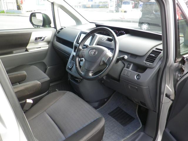 ヴォクシー ＺＳ　煌ＩＩ　９００００ｋ　両側電動スライドドア　フルセグナビＴＶ　ＥＴＣ　ドラレコ（20枚目）