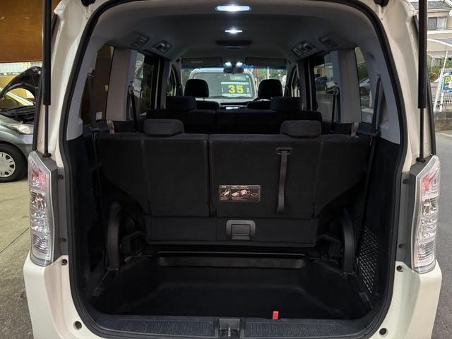 ステップワゴンスパーダ Ｚ　ワンオーナー　タイミングチェーン　ＨＤＤナビＴＶ　スマートキー　両側パワースライドドア　リアカメラ　ＨＩＤ　ＥＴＣ　ＤＶＤ　ＣＤ　ミュージックサーバー　リアモニター　ＡＷ　記録簿（11枚目）