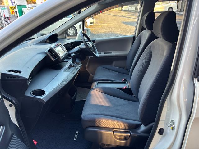 フリード Ｇ　ジャストセレクション　タイミングチェーン　ＳＳＤナビＴＶ　キーレス　パワースライドドア　リアカメラ　ＨＩＤ　ＥＴＣ　ＤＶＤ　ＣＤ　ミュージックサーバー　ブルートゥース（3枚目）