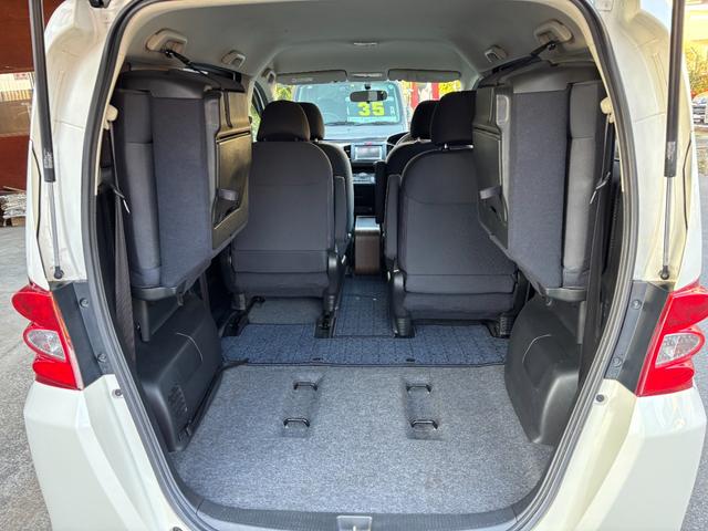 フリード Ｇ　ジャストセレクション　タイミングチェーン　ＳＳＤナビＴＶ　キーレス　パワースライドドア　リアカメラ　ＨＩＤ　ＥＴＣ　ＤＶＤ　ＣＤ　ミュージックサーバー　ブルートゥース（4枚目）