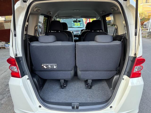 フリード Ｇ　ジャストセレクション　タイミングチェーン　ＳＳＤナビＴＶ　キーレス　パワースライドドア　リアカメラ　ＨＩＤ　ＥＴＣ　ＤＶＤ　ＣＤ　ミュージックサーバー　ブルートゥース（5枚目）