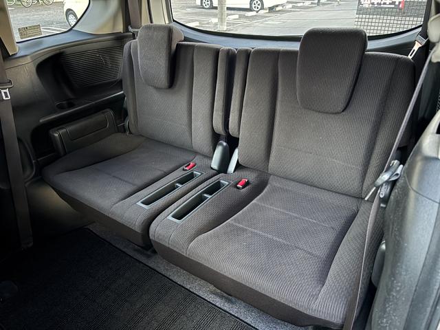 フリード G ジャストセレクション タイミングチェーン メモリーナビTV スマートキー 両側パワースライドドア リアカメラ HID ETC DVD CD AW(3枚目)