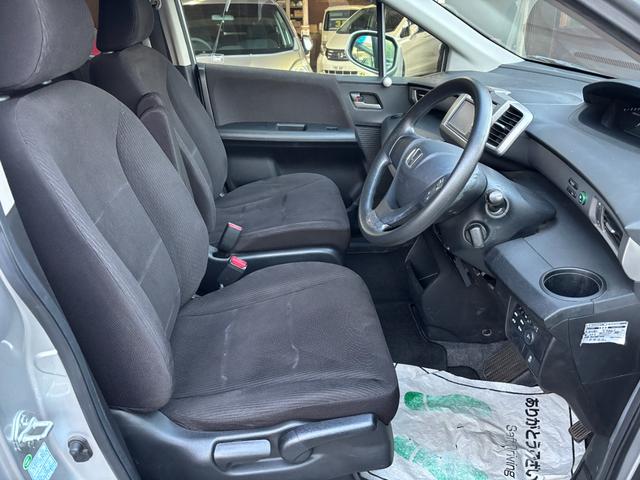 フリード G ジャストセレクション タイミングチェーン メモリーナビTV スマートキー 両側パワースライドドア リアカメラ HID ETC DVD CD AW(11枚目)