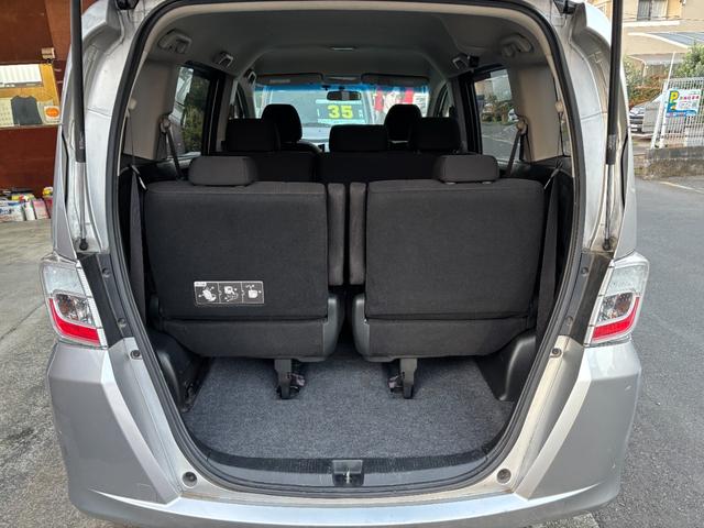 フリード G ジャストセレクション タイミングチェーン メモリーナビTV スマートキー 両側パワースライドドア リアカメラ HID ETC DVD CD AW(20枚目)