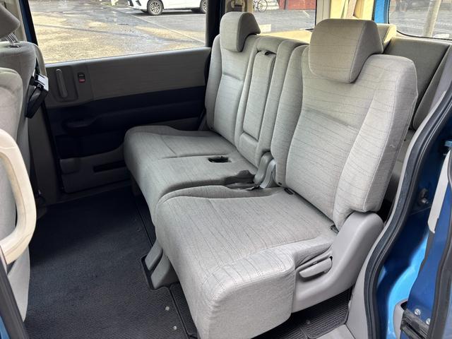 ステップワゴン G Lパッケージ タイミングチェーン HDDナビTV スマートキー 両側パワースライドドア リアカメラ ETC DVD CD ミュージックサーバー リアモニター(5枚目)