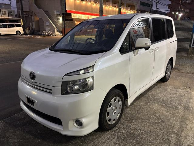 ヴォクシー トランス－Ｘ　タイミングチェーン　ＨＤＤナビＴＶ　キーレス　両側パワースライドドア　リアカメラ　ＨＩＤ　ＥＴＣ　ＤＶＤ　ＣＤ　ミュージックサーバー　ＵＳＢ（3枚目）