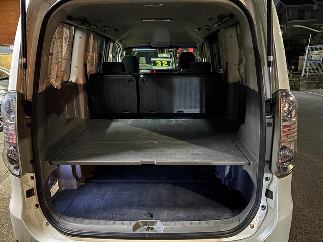 ヴォクシー トランス－Ｘ　タイミングチェーン　ＨＤＤナビＴＶ　キーレス　両側パワースライドドア　リアカメラ　ＨＩＤ　ＥＴＣ　ＤＶＤ　ＣＤ　ミュージックサーバー　ＵＳＢ（8枚目）