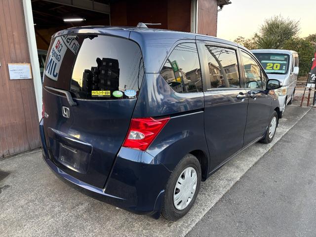 フリード Ｇ　Ｌパッケージ　タイミングチェーン　ＨＤＤナビＴＶ　キーレス　パワースライドドア　リアカメラ　ＥＴＣ　ＤＶＤ　ＣＤ　ミュージックサーバー　ドライブレコーダー（11枚目）