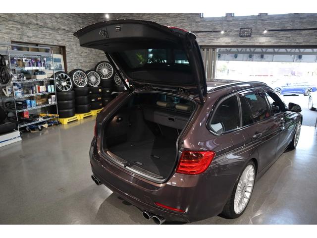 B3 ビターボ ツーリング 右H BMWindividualカラー&レザー アクラポ シートヒーター バックカメラ 電動トランク 記録簿・取説・スペアキー(22枚目)