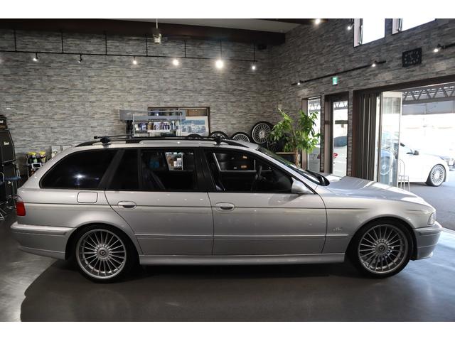 B10 V8ツーリング スイッチトロニック 左H レザー サンルーフ 全席シートヒーター 社外スピーカー ETC 取説・記録簿・スペアキー(4枚目)
