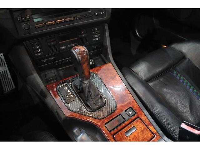 B10 V8ツーリング スイッチトロニック 左H レザー サンルーフ 全席シートヒーター 社外スピーカー ETC 取説・記録簿・スペアキー(9枚目)